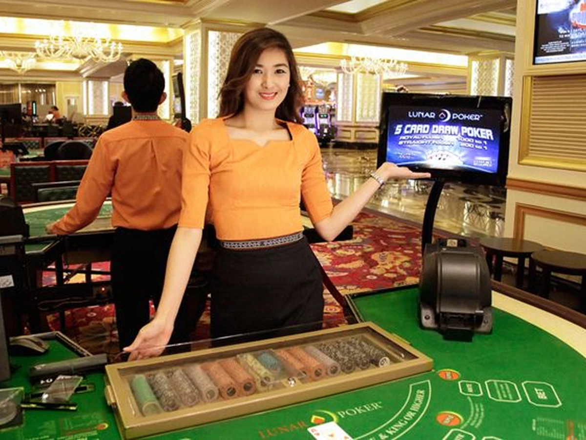 Pilihan kartu permainan pada layar mobile